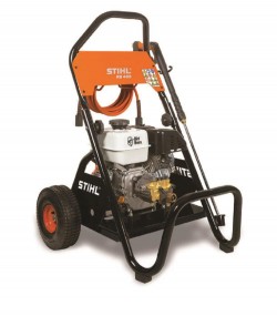 Stihl RB 400 DIRT BOSS 2700 PSI 2.7 GPM Gas Powered Cold Water Pressure Washer with 5 Spray Nozzles